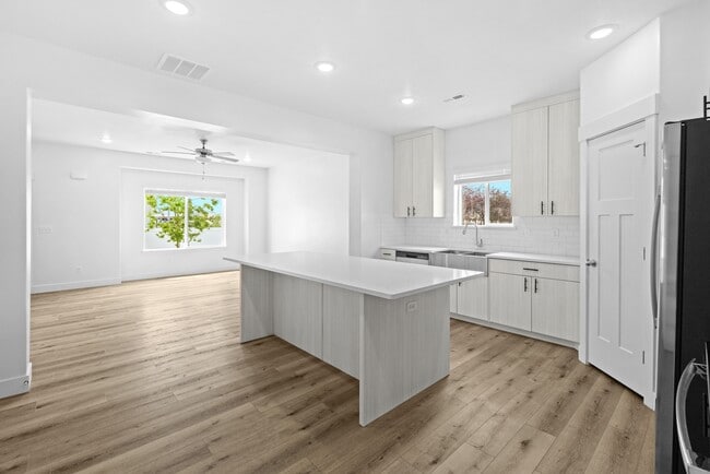 Foto del edificio - Harvest Cove Townhomes