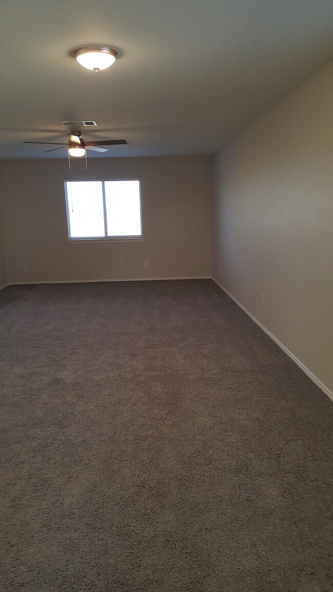Games Room - 6112 Speyside Dr
