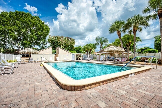Foto del edificio - 13201 Oakmont Dr