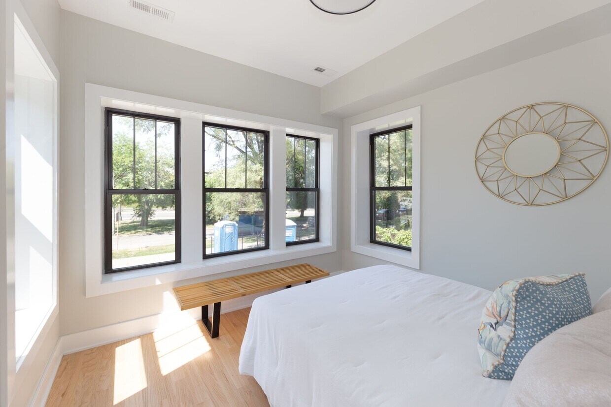 Foto principal - 2537 N Campbell Ave