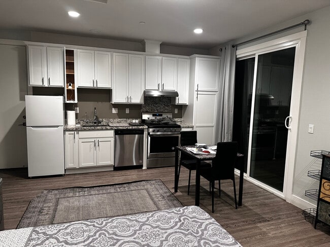 Foto del edificio - 273 Copperleaf Ln