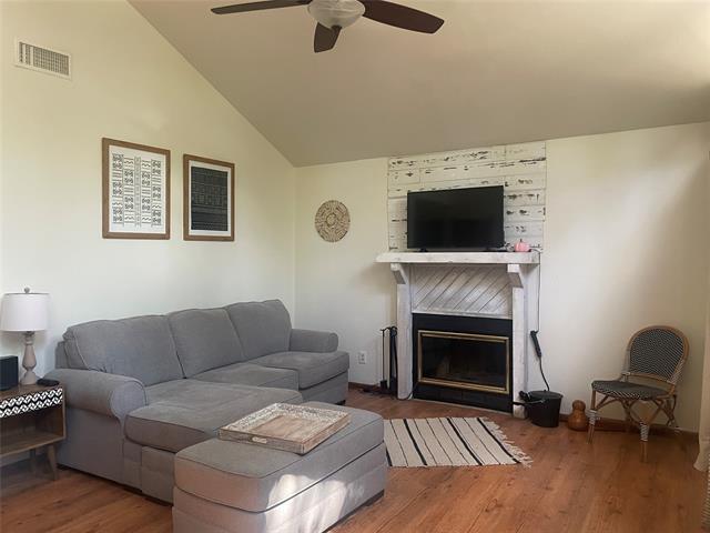 Building Photo - 120 Primrose Cove