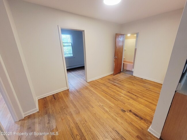 Foto del edificio - 940 E Elm St