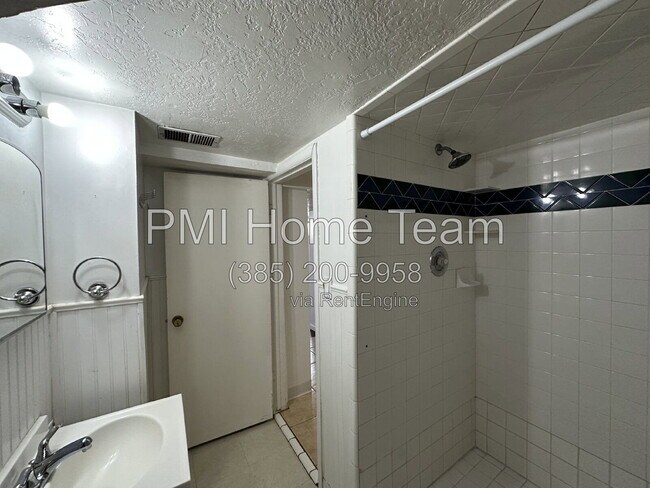 Building Photo - 567 E 4400 S