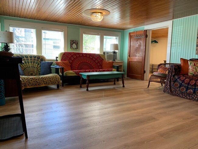 #B. Living area. CONDO. Short term rental. Galveston TX - 4408 Avenue S 1/2