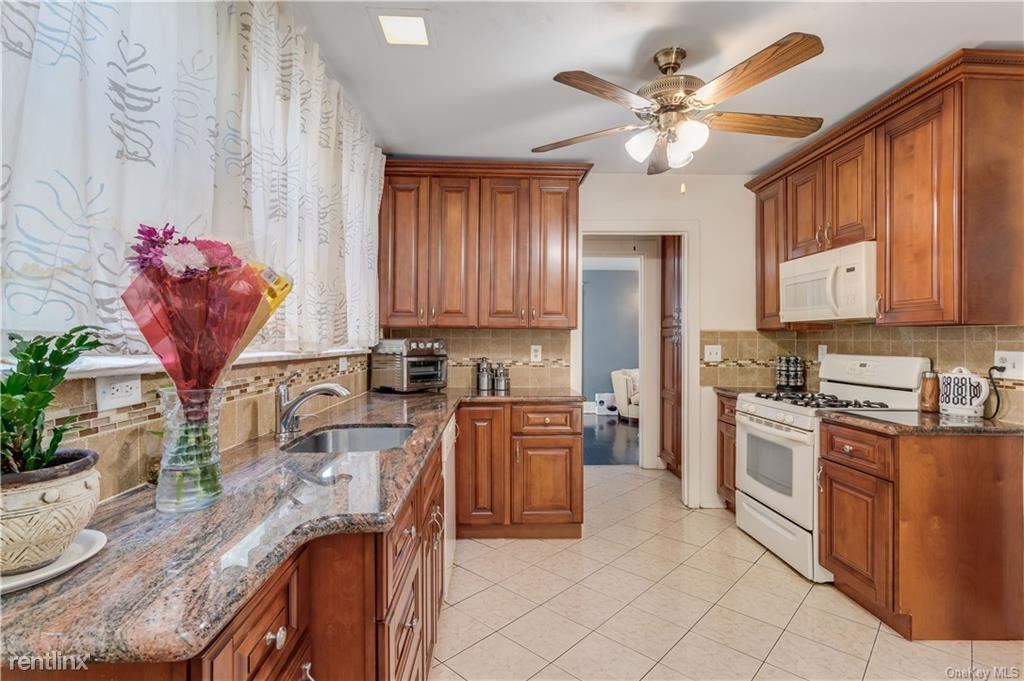 Primary Photo - 3 br, 2 bath House - 3 Prospect Dr