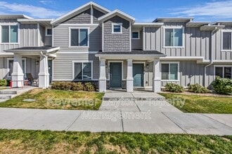 Building Photo - 2786 N Airmen Ave