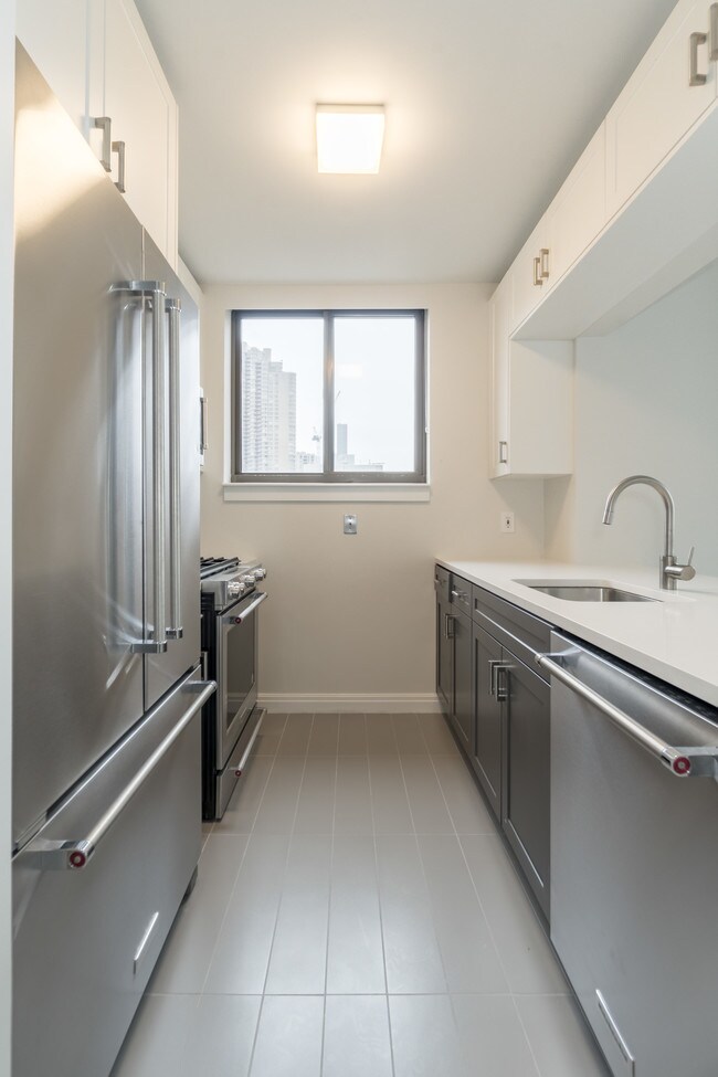 Foto del edificio - 377 E 33rd St