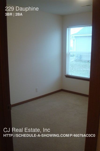 Building Photo - 229 Dauphine St