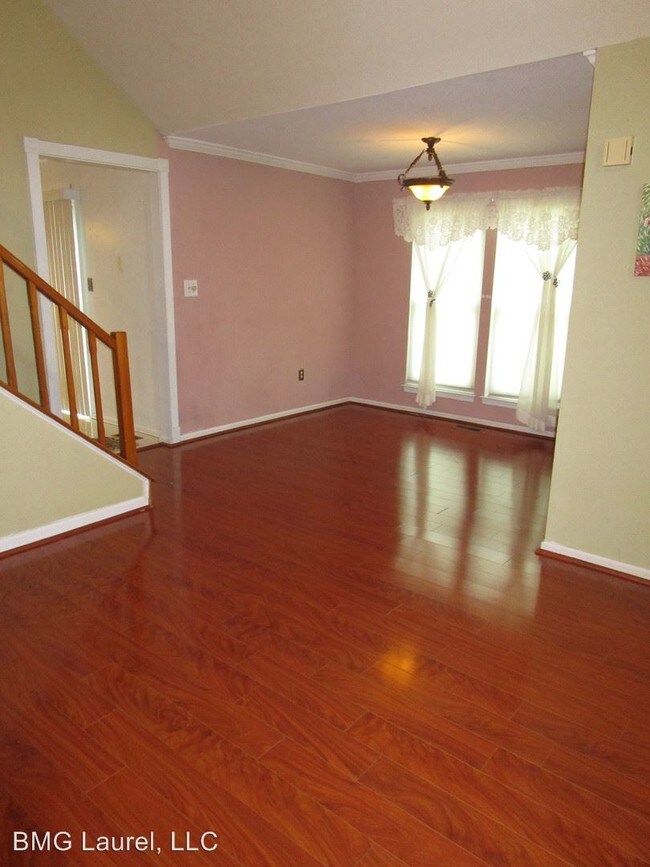 Building Photo - 3 br, 3 bath House - 7129 Carriage Hill Drive