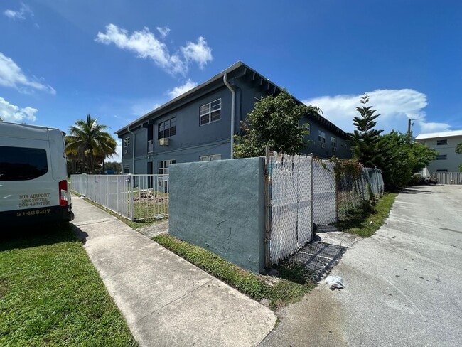 Foto del edificio - Two bedroom for rent