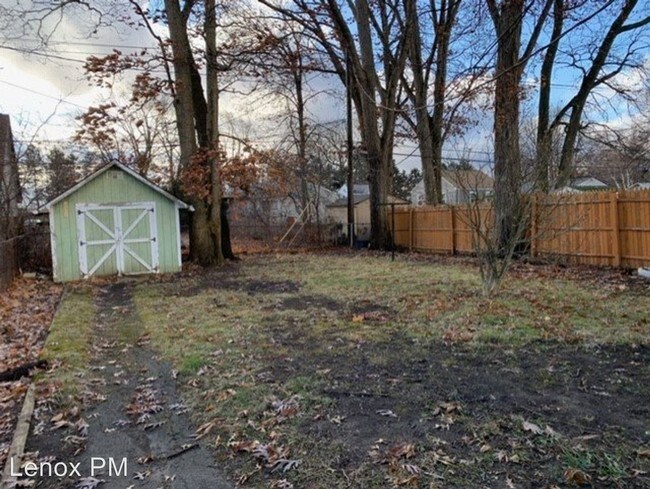Building Photo - 3 br, 1 bath House - 110 E Cornell