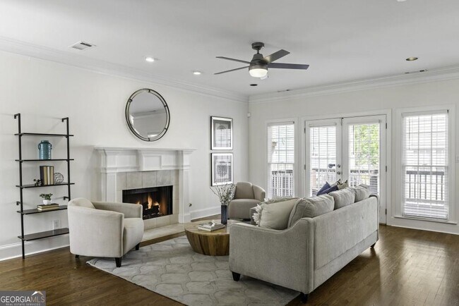 Building Photo - 78 Crumley St SE