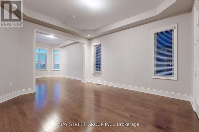 Photo du bâtiment - 423 Threshing Mill Blvd.