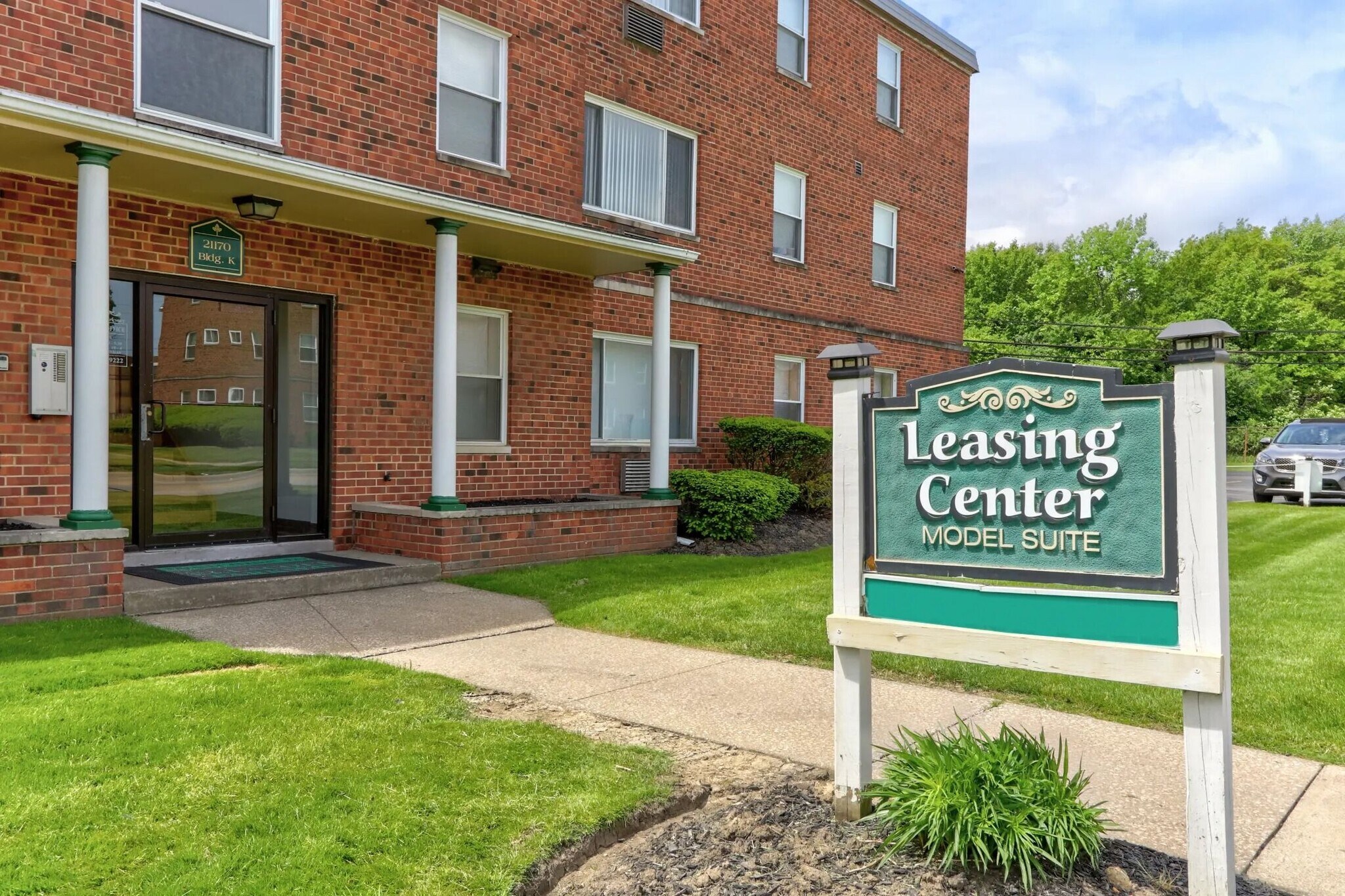 Ellacott Parkway Apartments – photo 5