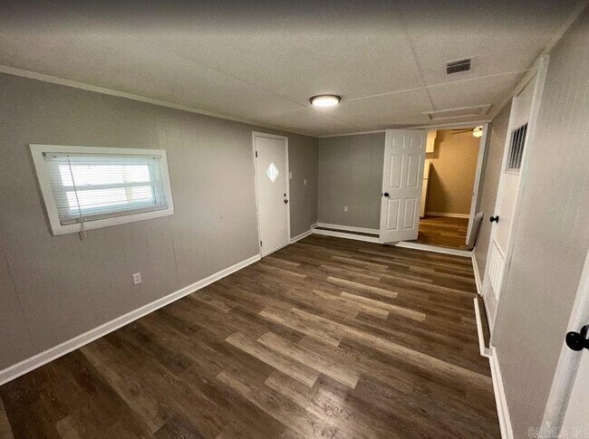 Building Photo - 7409 Skylark Dr