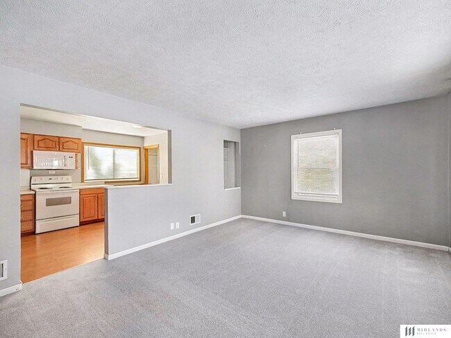 Foto del edificio - 8623 C St