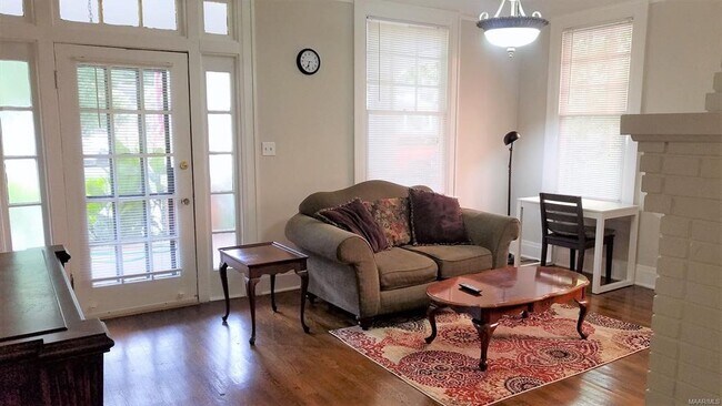 Building Photo - 1913 Madison Ave