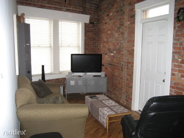 Building Photo - 1 br, 1 bath  - 2136 Michigan Ave
