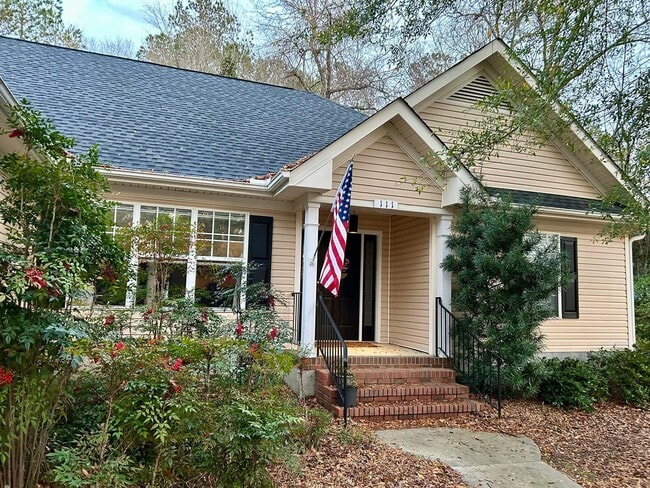 Building Photo - 111 Antietam Dr