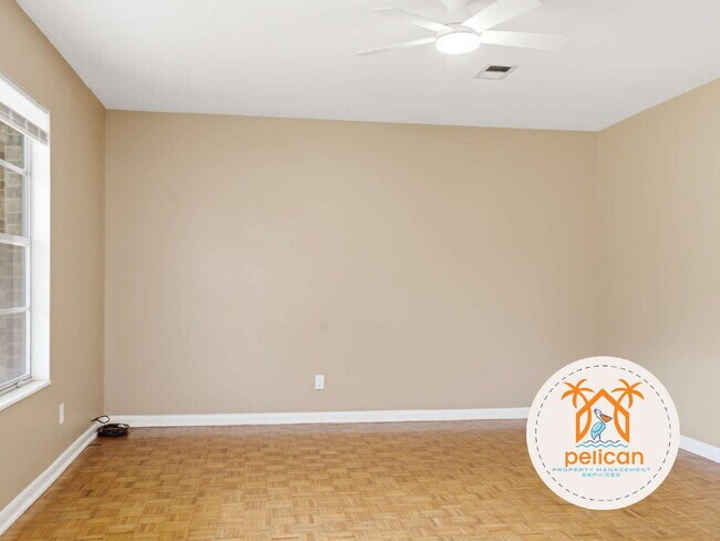Building Photo - 4-Bedroom Home in a Prime Pensacola Location