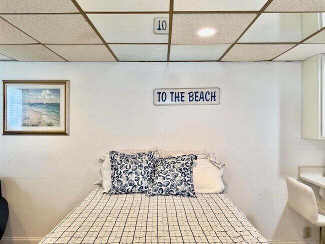 Foto del edificio - 14401 Front Beach Rd