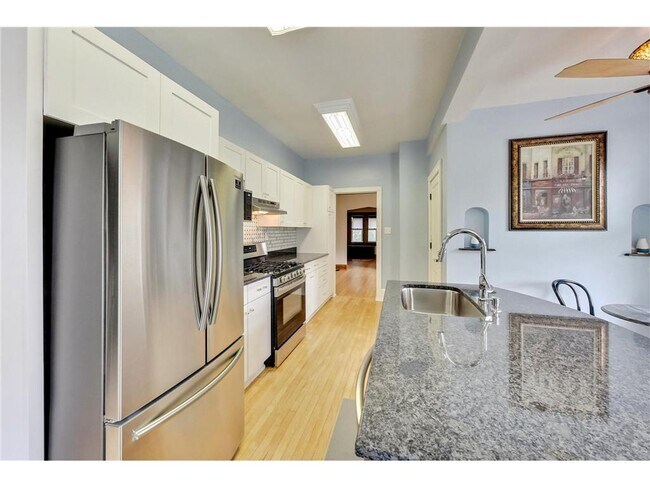 Building Photo - 1115 Albemarle St