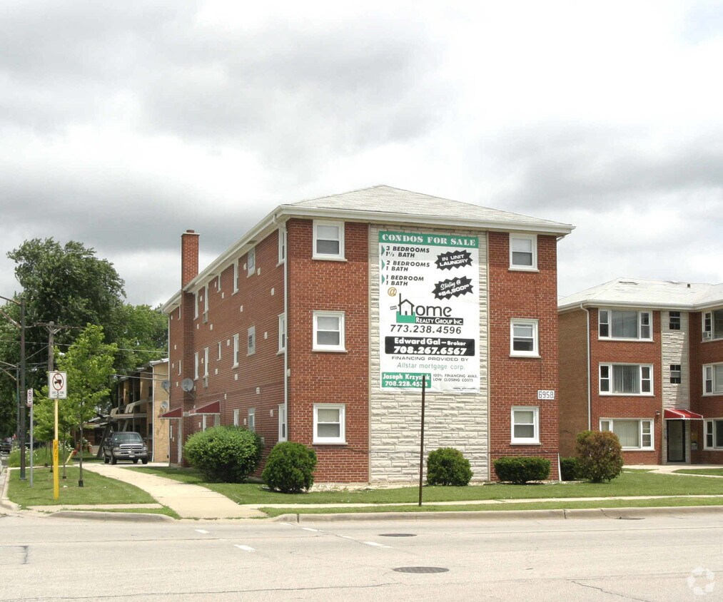 Building Photo - 6958 W 65th St