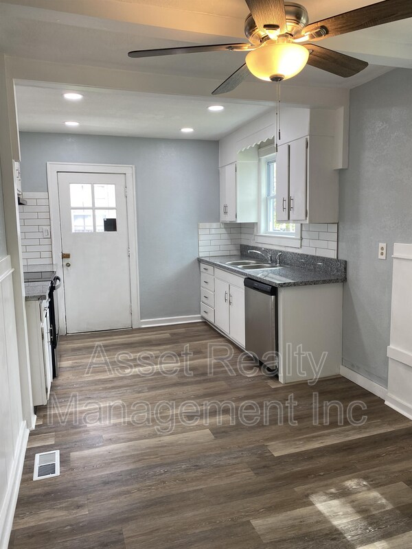Building Photo - 2625 Avondale Ave