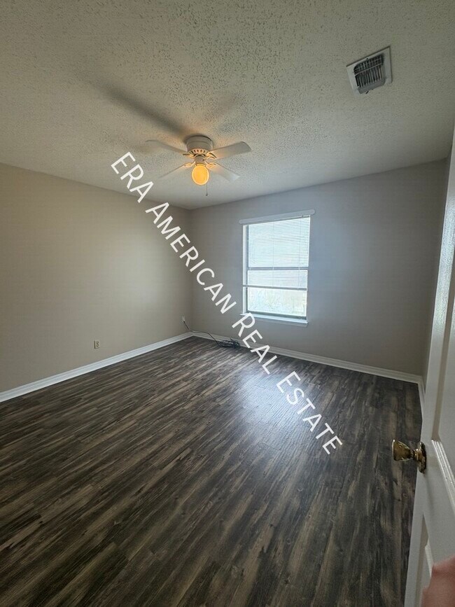 Foto del edificio - 520 Landview Dr