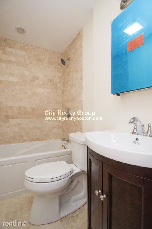 Building Photo - 27 Lamartine St