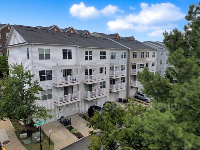 Building Photo - 2289 Kew Gardens Dr