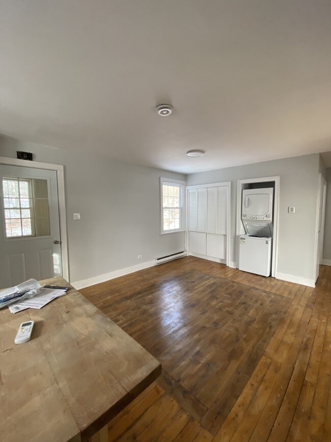 Building Photo - 510 Stout Ct