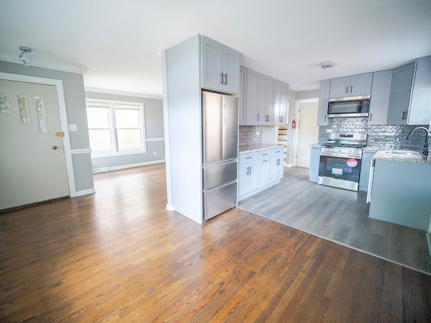Building Photo - 9718 S Wentworth Ave
