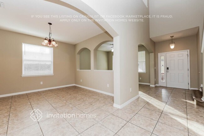 Foto del edificio - 13004 30th St E