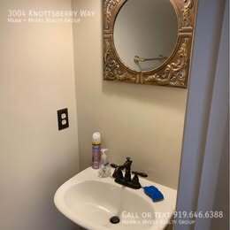 Foto del edificio - 3004 Knottsberry Way