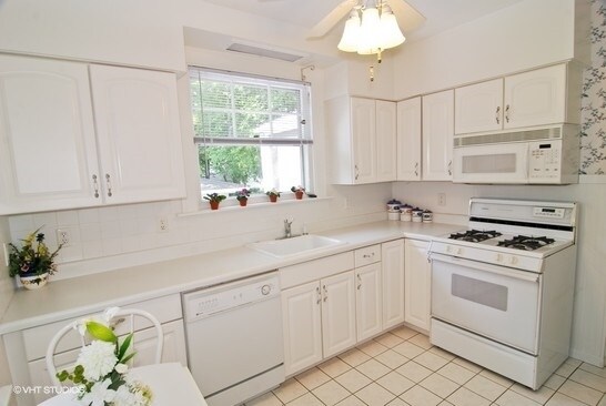Foto del edificio - 376 Shenstone Rd