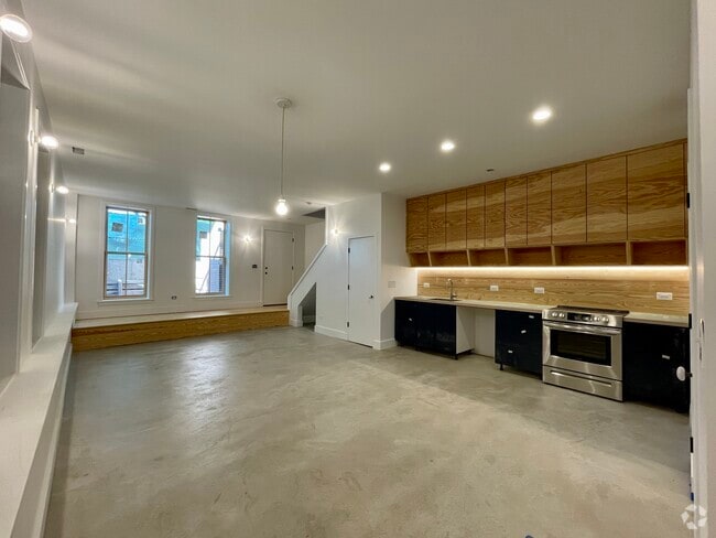 Building Photo - 1626 W 21st Pl