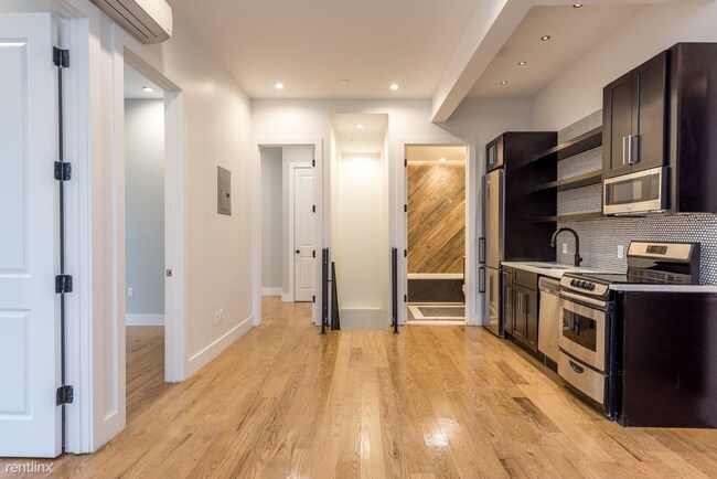 Building Photo - 3 br, 1.5 bath  - 181 Montrose Ave 1A