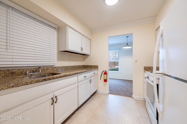 Foto del edificio - 2137 8th Ave