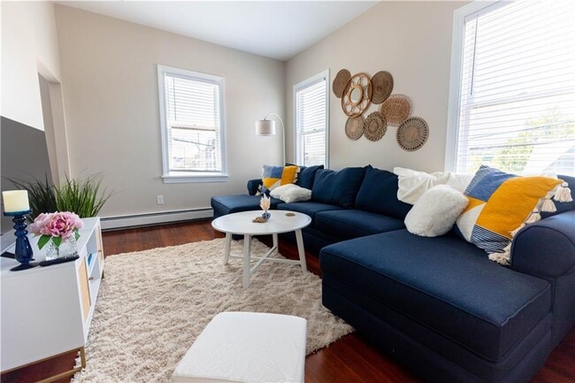 Foto del edificio - 594 Thames St