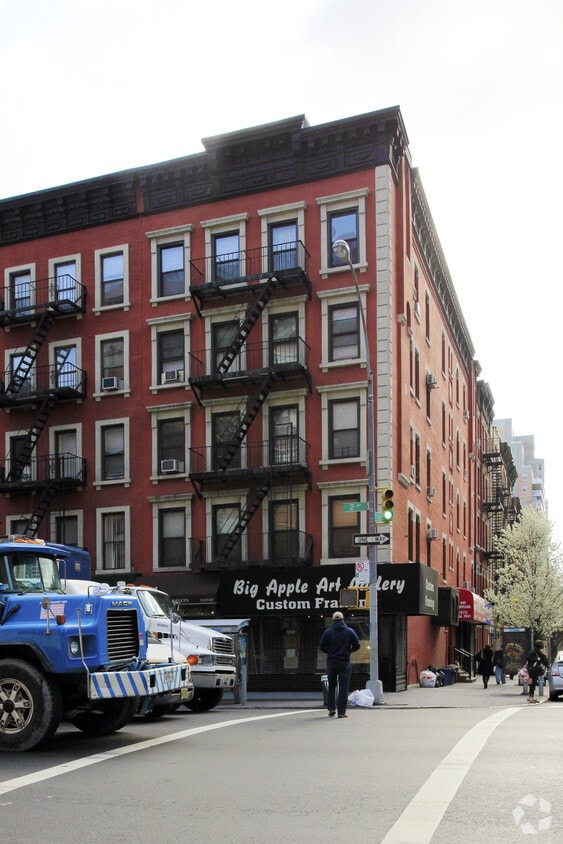 Building Photo - 1456 Second Ave