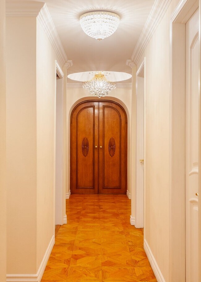 Foto del edificio - Stunning 2 Bed | 2 Bath Luxury Condo with ...
