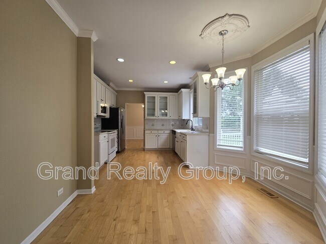 Foto del edificio - 217 Lexington Ct