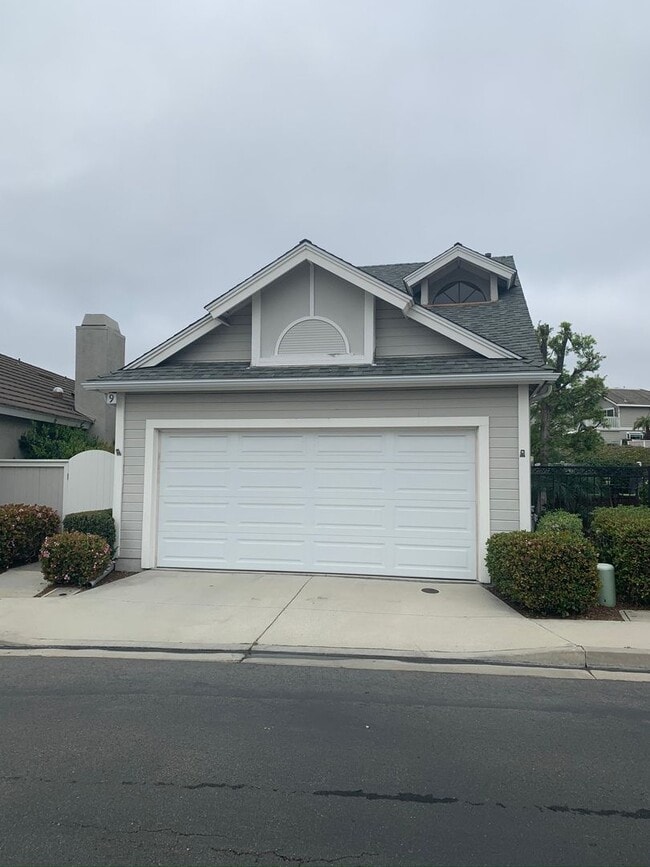 Building Photo - 9 Bawley St