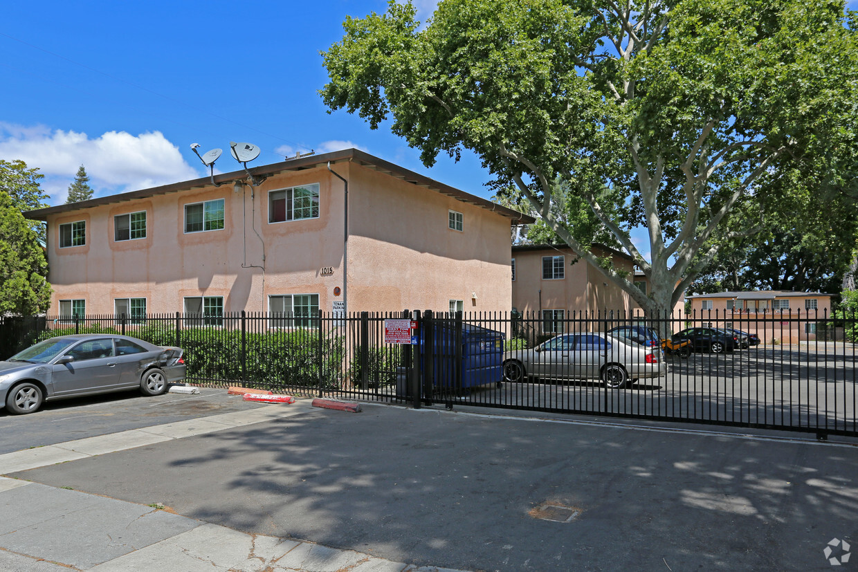 Building Photo - Park Place Apartments