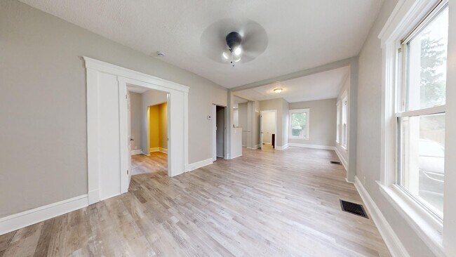 Foto del edificio - 3442 Krather Rd