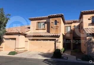 Building Photo - 2600 E Springfield Pl