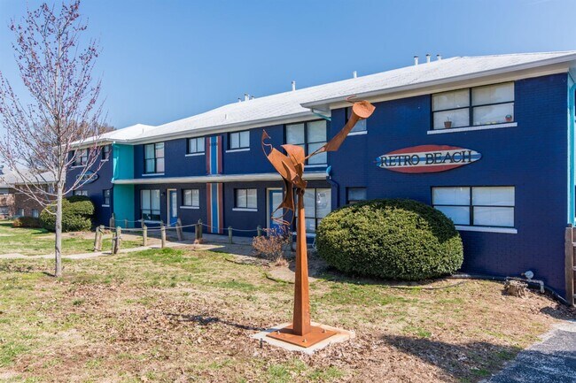 Building Photo - 1580 Alexandria Dr