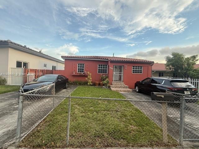 Foto principal - 5642 SW 5th St
